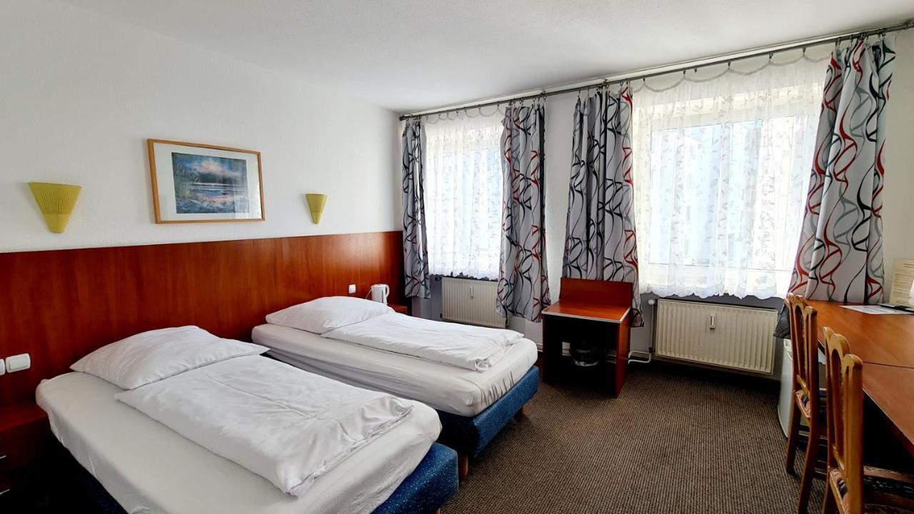 Hotel Zentrum Hannover Bagian luar foto