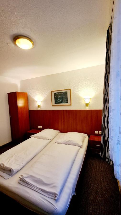 Hotel Zentrum Hannover Bagian luar foto