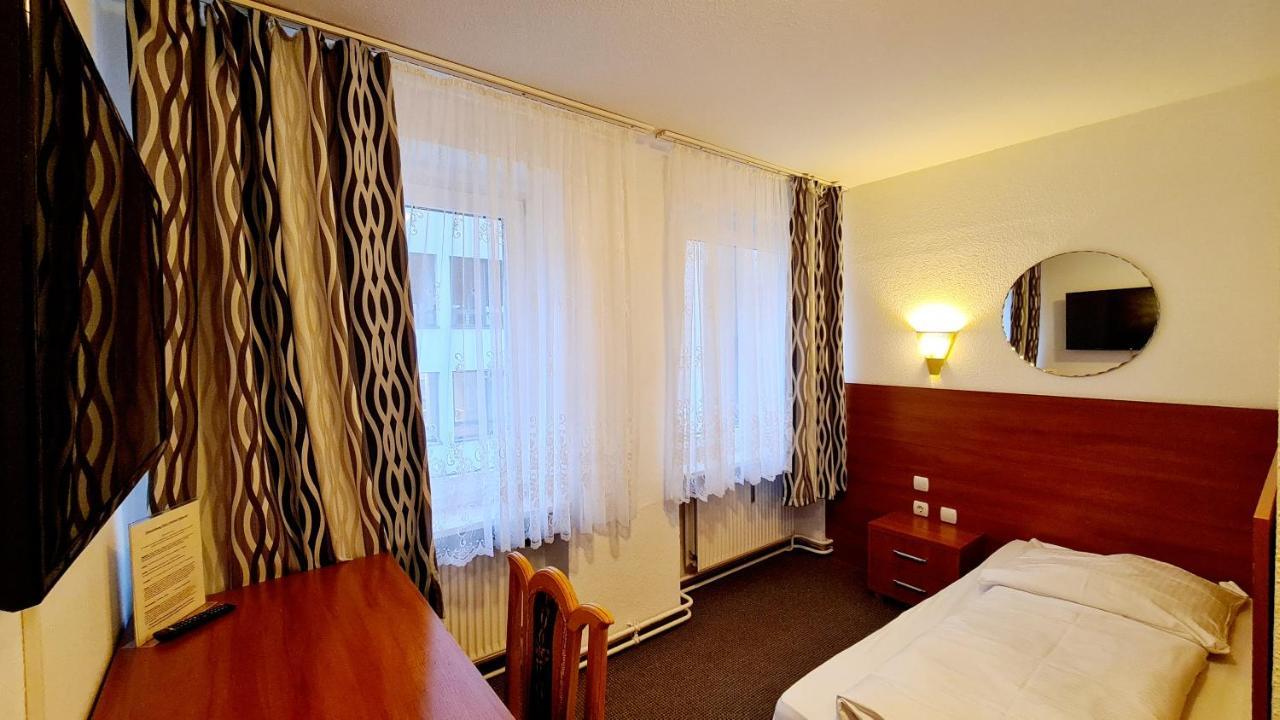 Hotel Zentrum Hannover Bagian luar foto