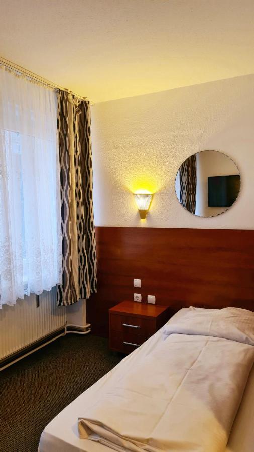 Hotel Zentrum Hannover Bagian luar foto