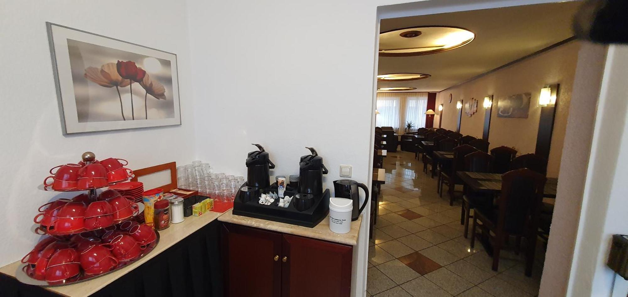 Hotel Zentrum Hannover Bagian luar foto
